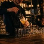 Biere vieux lille au comptoir d’un bar du Vieux-Lille
