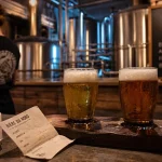 Brasserie valenciennes : verres à bière en dégustation sur place