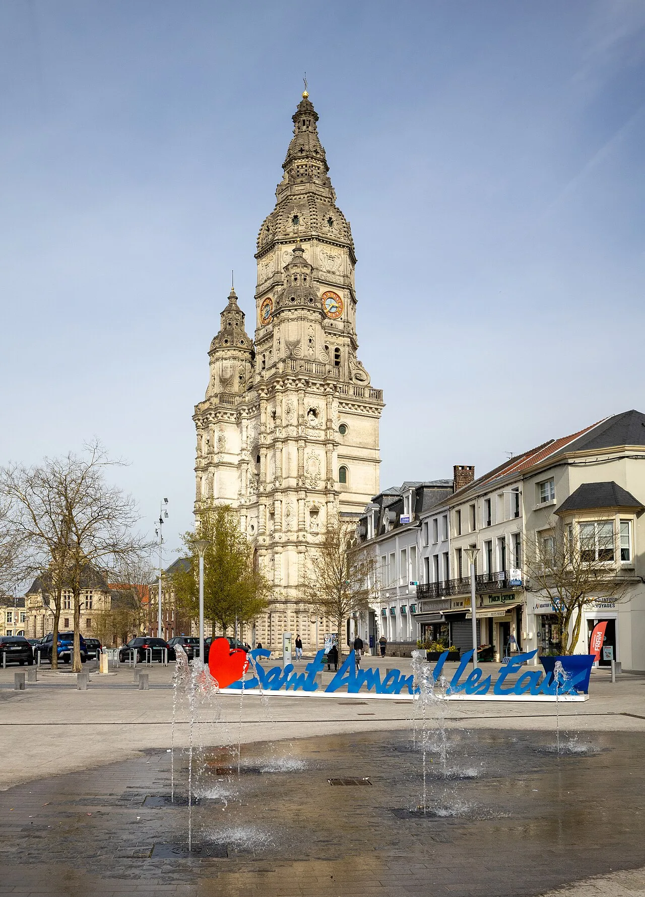 Tour abbatiale de Saint-Amand-les-Eaux, commune de la brasserie des Sources.