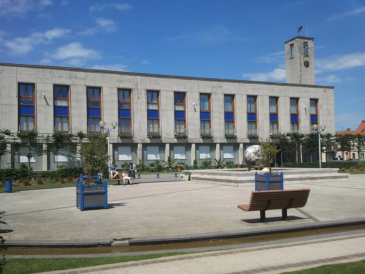 Mairie d’Outreau, commune de la brasserie Chromatique.